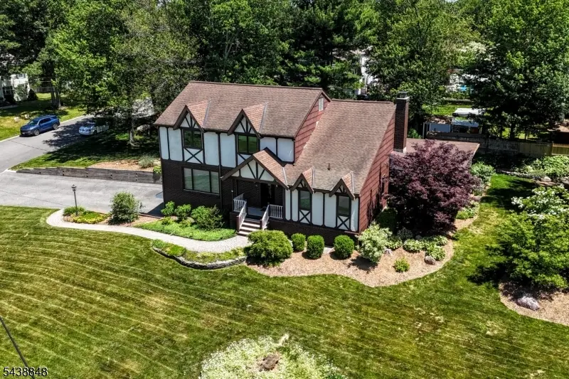 16 Weedon Dr, West Milford, NJ 07480 - #2