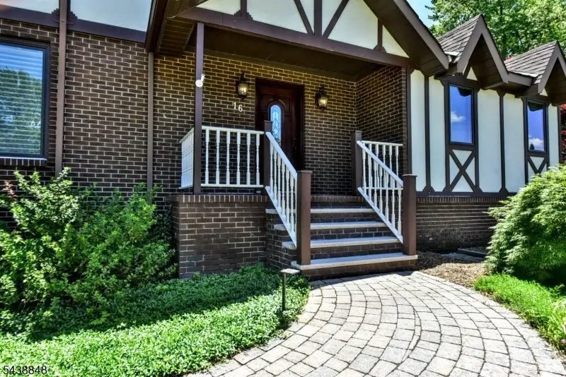16 Weedon Dr, West Milford, NJ 07480 - #3