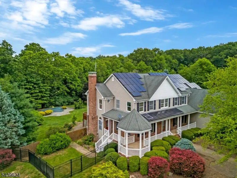40 Southgate Dr, Clinton, NJ 08801 - #1