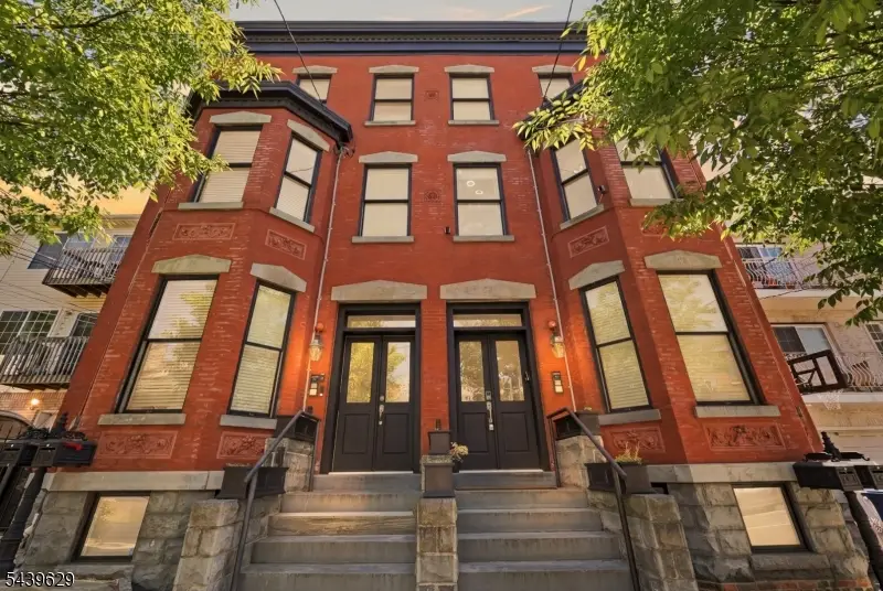 252 Mount Pleasant Ave #1, Newark, NJ 07104 - #1