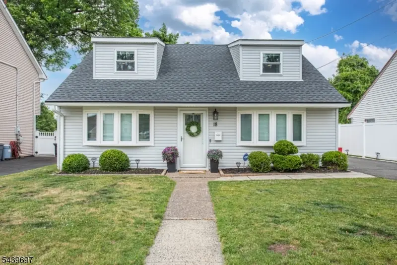 18 Sweetwood Dr, Cedar Grove, NJ 07009 - #1