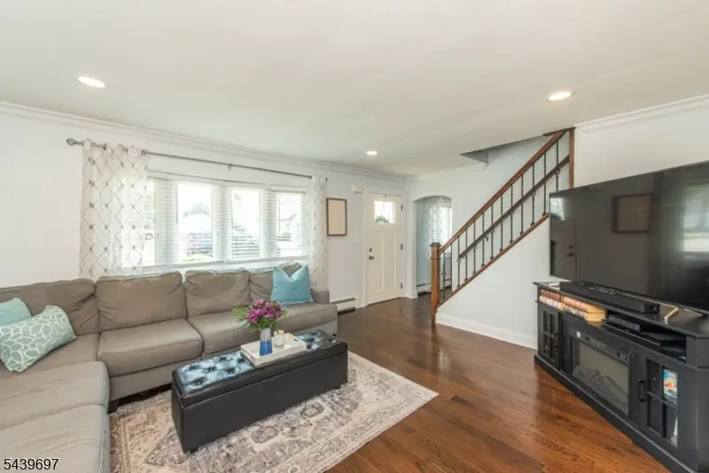 18 Sweetwood Dr, Cedar Grove, NJ 07009 - #3