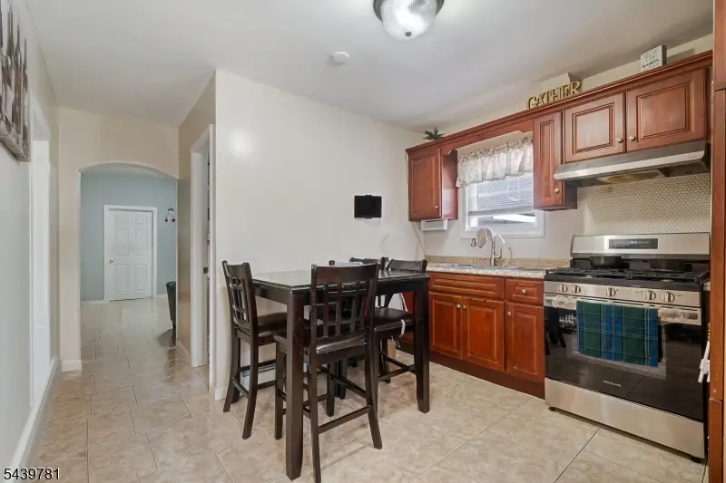 312 S Spring St, Elizabeth, NJ 07201 - #3
