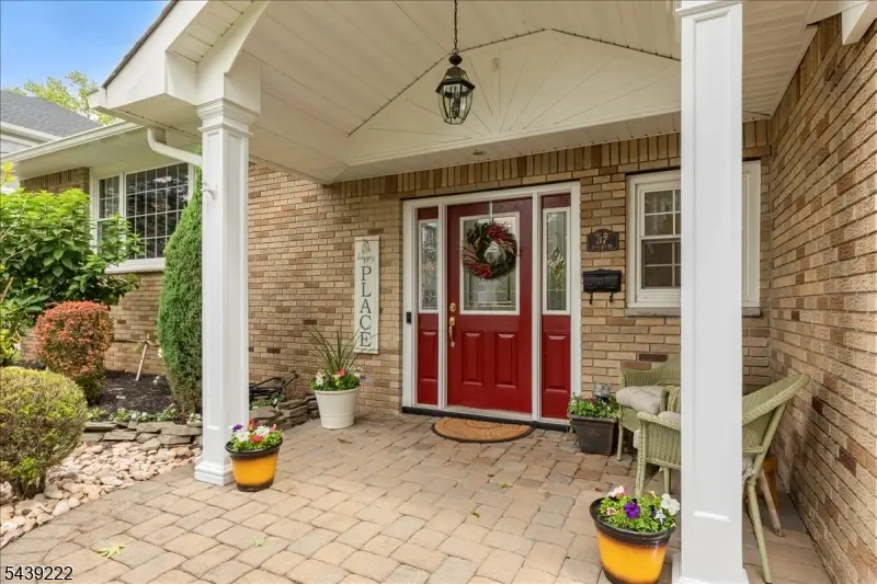 37 Georgia St, Cranford, NJ 07016 - #3