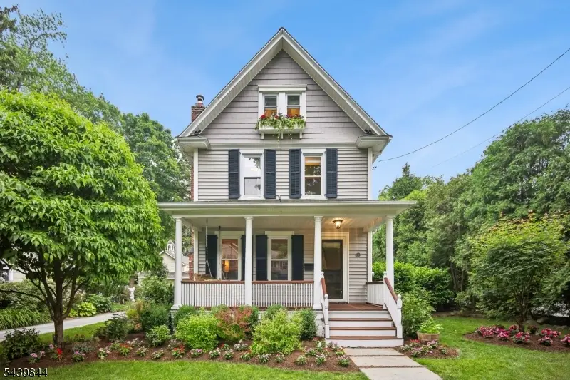 5 Ferguson Pl, Glen Rock, NJ 07452 - #1