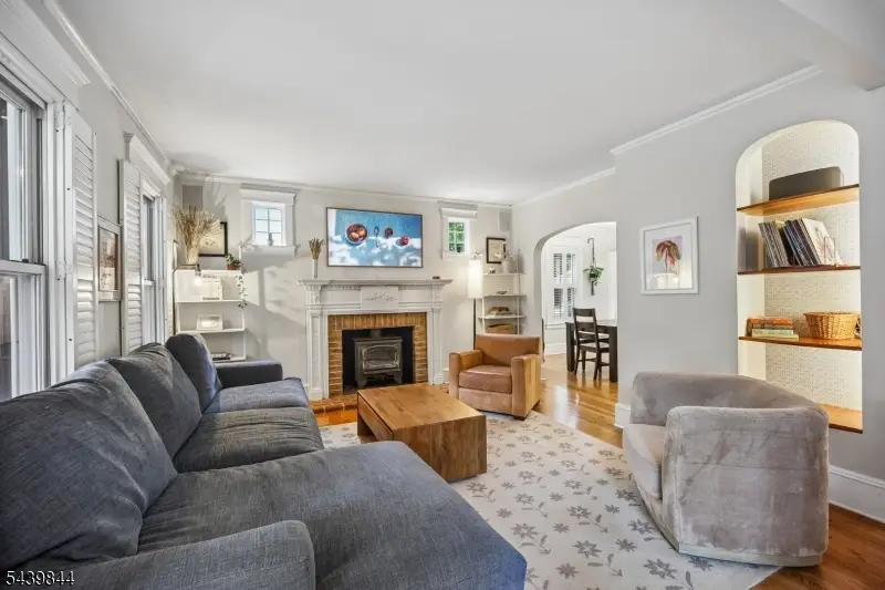 5 Ferguson Pl, Glen Rock, NJ 07452 - #2