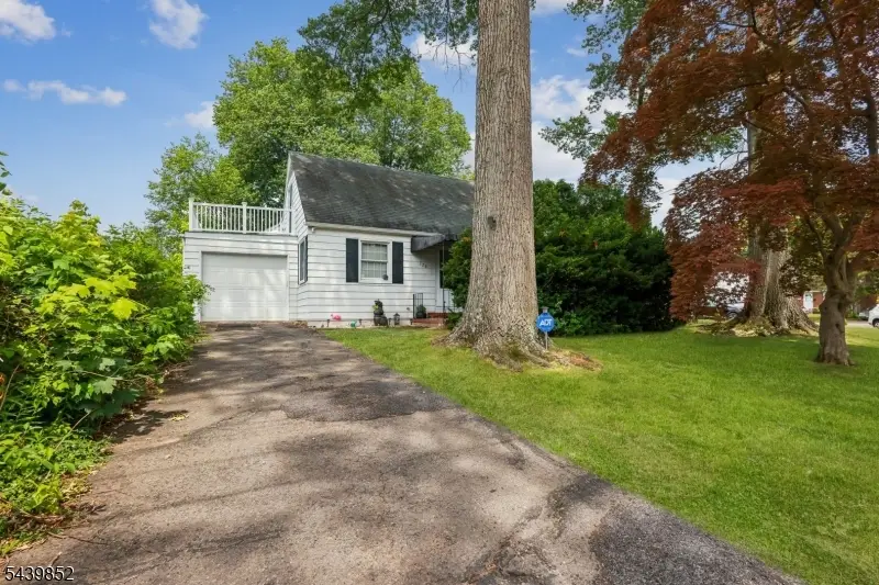 320 Redmont Rd, North Plainfield, NJ 07063 - #1