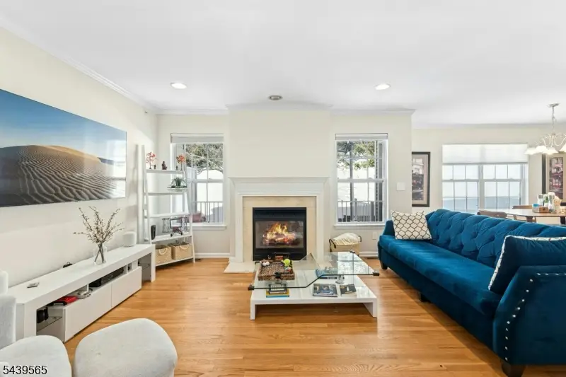 1028 Robin Ct, Dunellen, NJ 08812 - #3