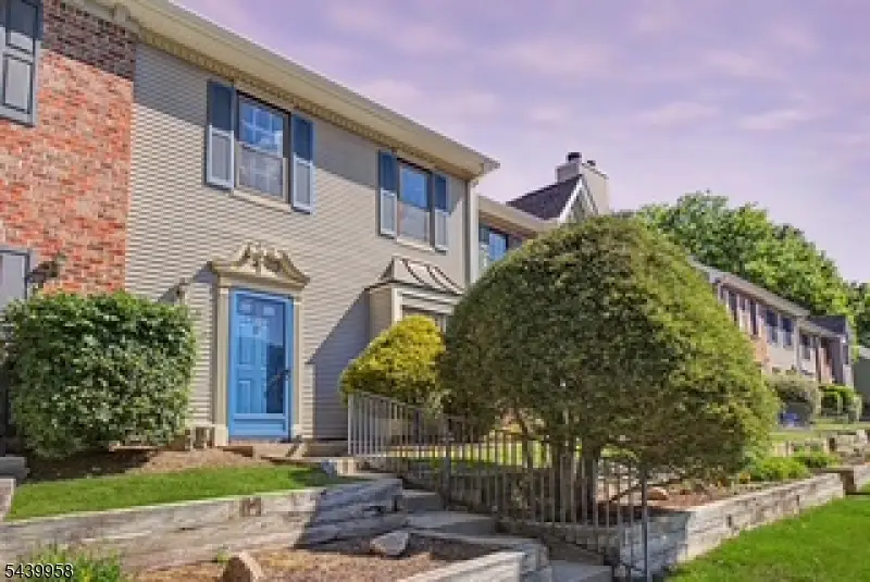 802 Brokaw Ct #B, Bradley Gardens, NJ 08807 - #1