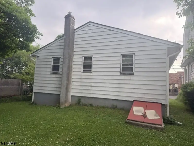1015 Oak St, Roselle, NJ 07203 - #3