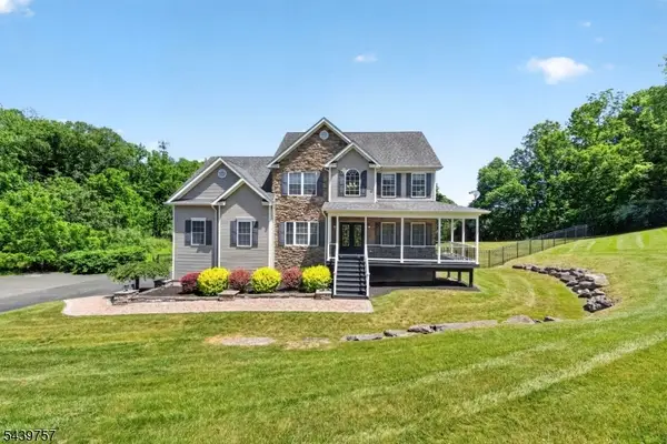 3 Walnut Trl, Andover Twp., NJ 07860