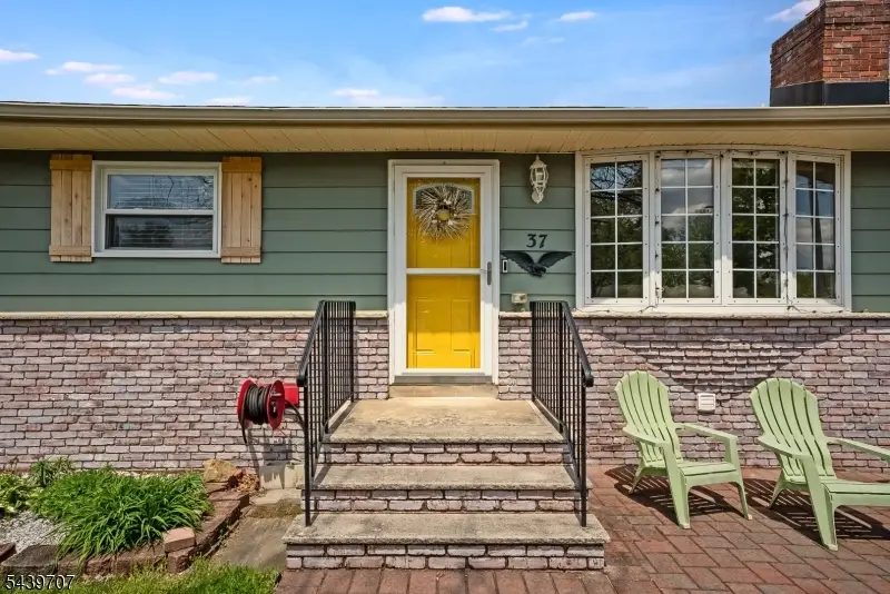37 North St, Dover, NJ 07801 - #2