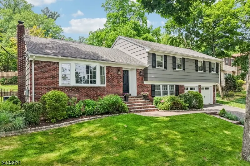 275 Wyoming Ave, Maplewood, NJ 07040 - #1