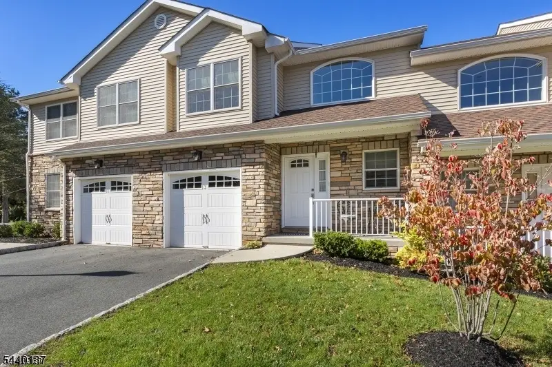 3 Harvey Ct #3, Clark, NJ 07066 - #1
