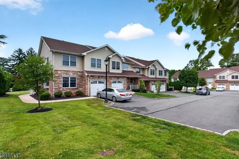 3 Harvey Ct #3, Clark, NJ 07066 - #2
