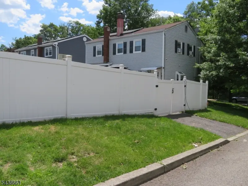 78 6th Ave, Port Reading, NJ 07064 - #2