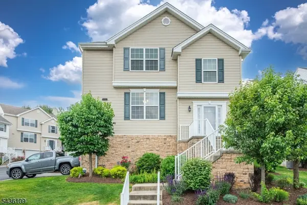 117 Sowers Dr, Mount Olive Twp., NJ 07828