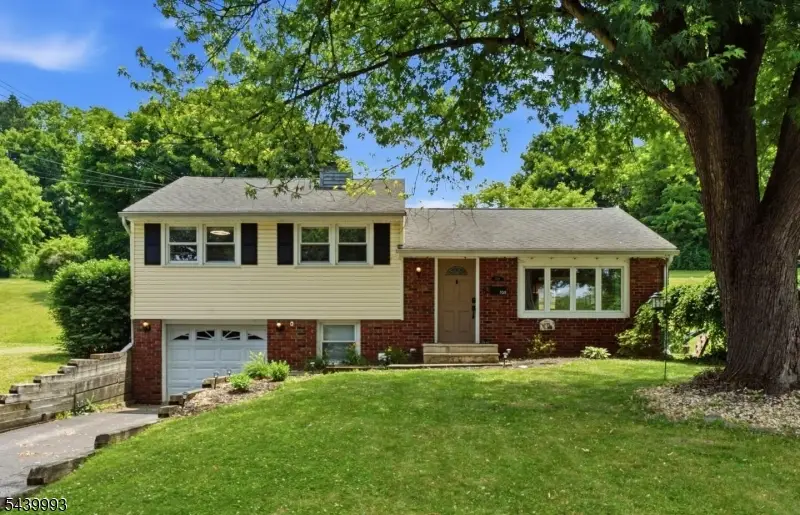 708 Franklin St, Belvidere, NJ 07823 - #1