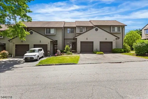 11 Eagle Dr, Hampton Twp., NJ 07860