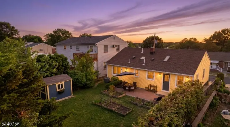 8 West St, North Arlington, NJ 07031 - #2