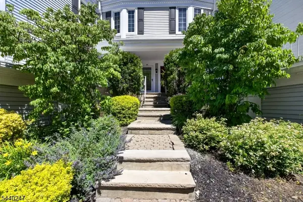 118 Terrace Dr, Chatham Twp., NJ 07928