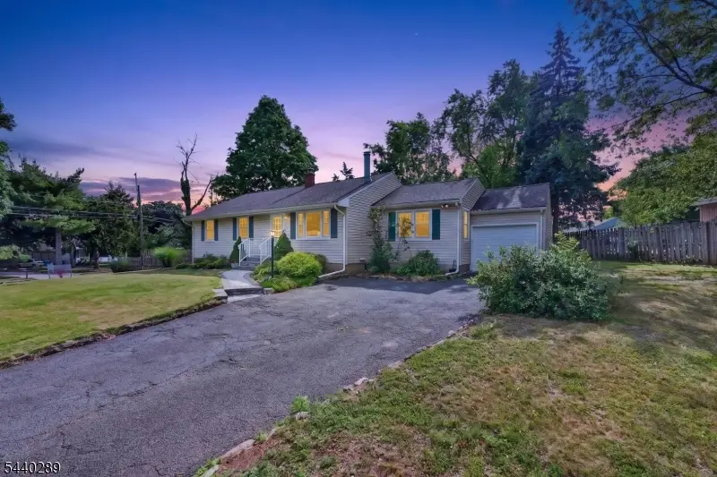 122 Runyon Ave, Piscataway, NJ 08854 - #3