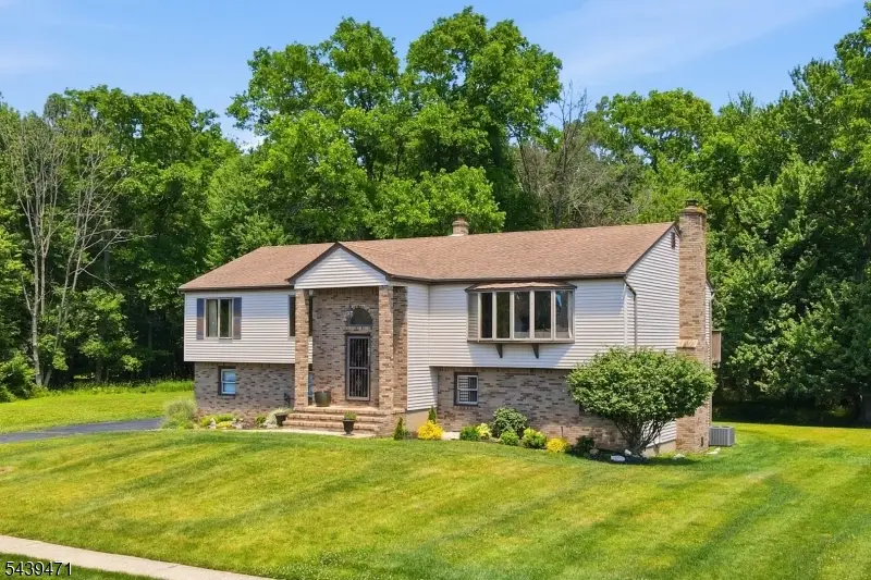383 Talbot Dr, Fairfield, NJ 07004 - #3