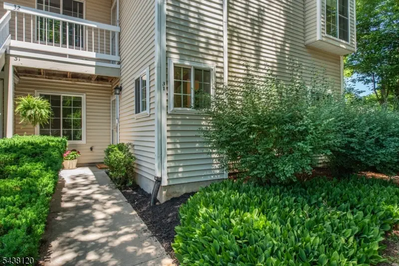 31 Sage Court, The Hills, NJ 07921 - #2
