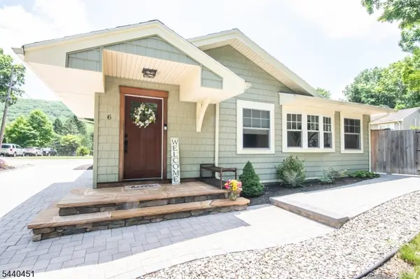 6 Ford Dr, Jefferson Twp., NJ 07438