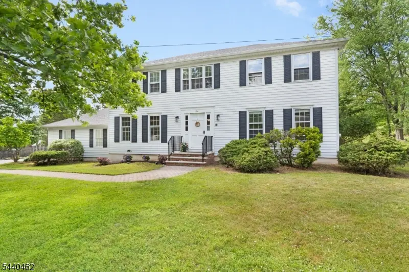 5 Heather Hill Way, Green Knoll, NJ 08807 - #1