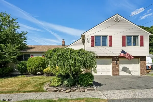 42 Daka Ct, Bloomfield Twp., NJ 07003