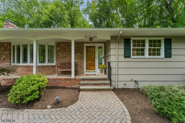 1272 Sleepy Hollow Ln, Scotch Plains Twp., NJ 07076
