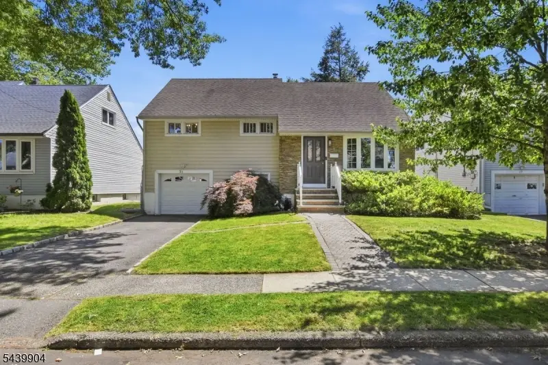 21 Morley Lane, Brookdale, NJ 07003 - #1
