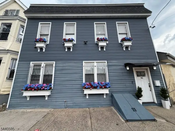 705 S 15th St, Newark City, NJ 07103