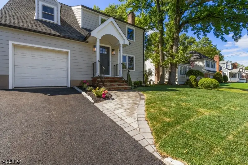 642 Roosevelt St, Westfield, NJ 07090 - #2