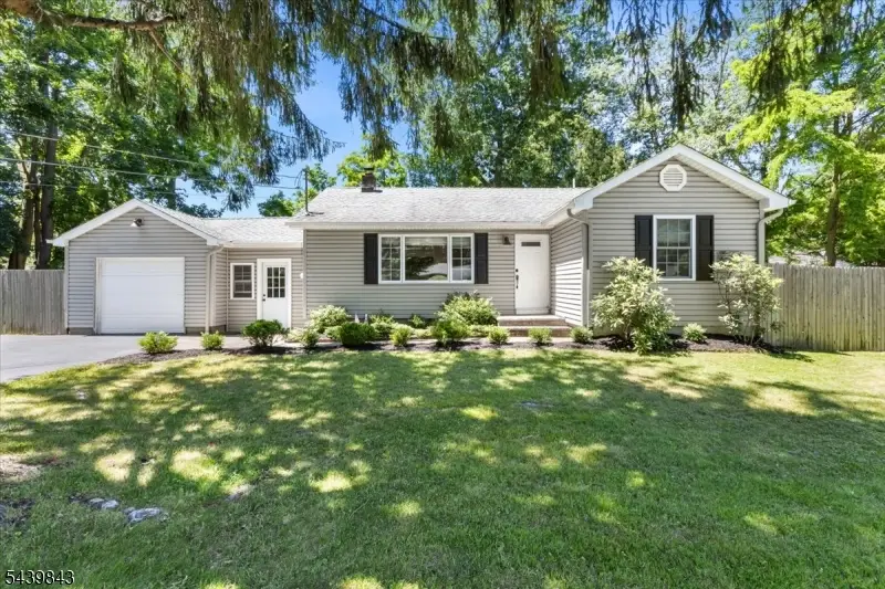 17 Hunters Ln, Lake Mohawk, NJ 07871 - #1
