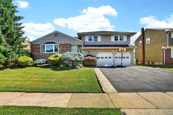 802 Kaminski Drive, Rahway City, NJ 07065