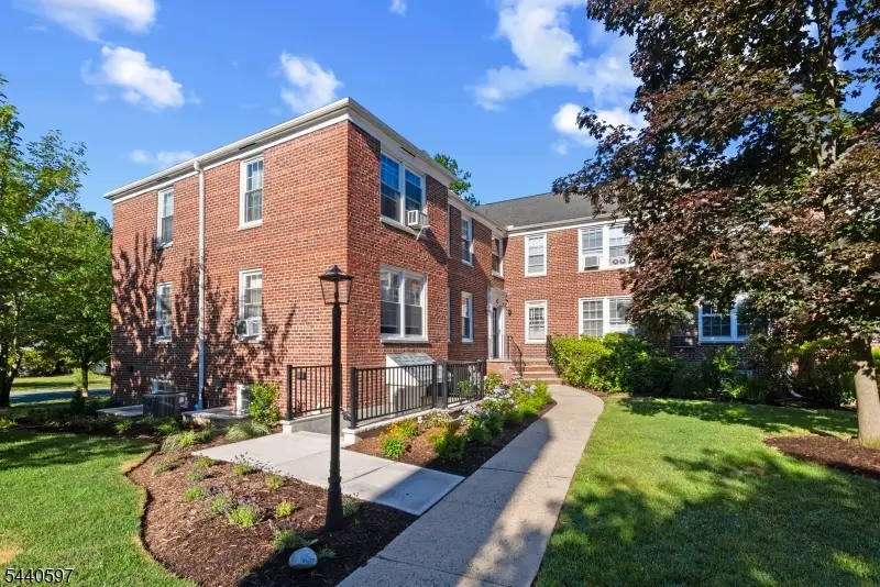 101 Gates Ave #C-1, Montclair, NJ 07042 - #1