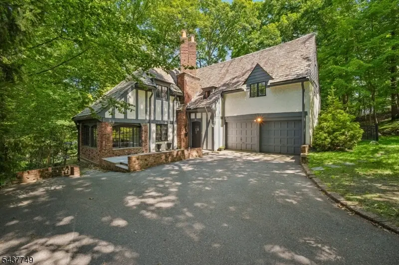 46 Stocker Rd, Verona, NJ 07044 - #1