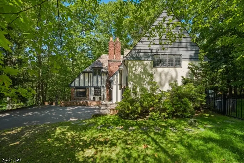 46 Stocker Rd, Verona, NJ 07044 - #3