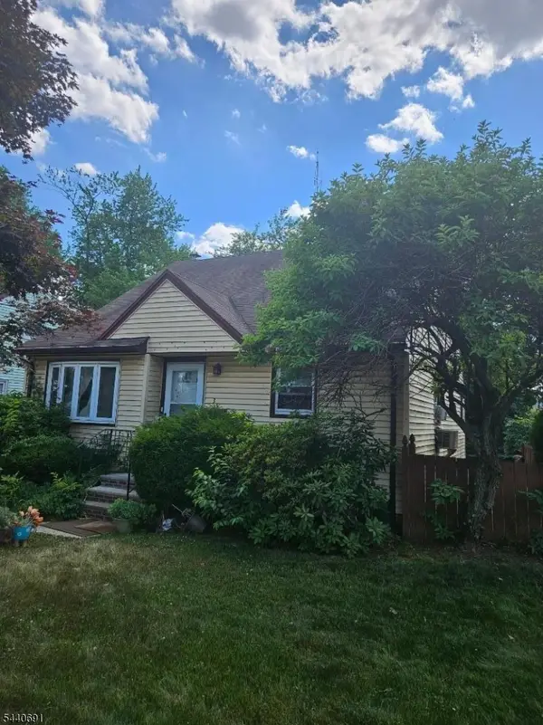 33 Brokaw Blvd, Plainfield City, NJ 07063