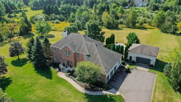 195 Fairfield Ln, Hillsborough Twp., NJ 08844