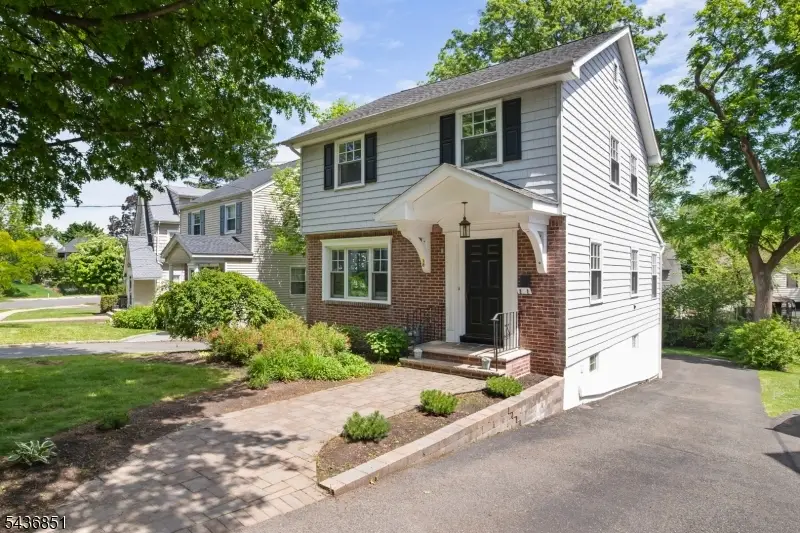 18 Sunset Dr, Millburn, NJ 07041 - #1