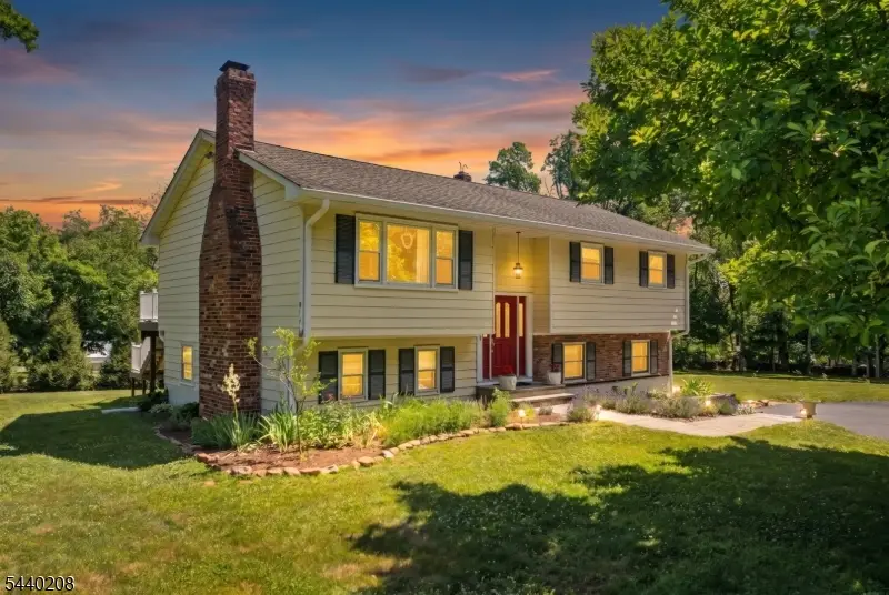 29 Oxford Cir, Montgomery, NJ 08558 - #1
