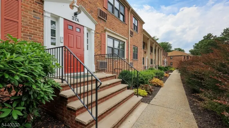 37A Sandra Circle #4, Westfield, NJ 07090 - #3