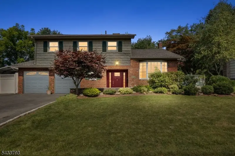 6 Davenport Ave, Roseland, NJ 07068 - #1