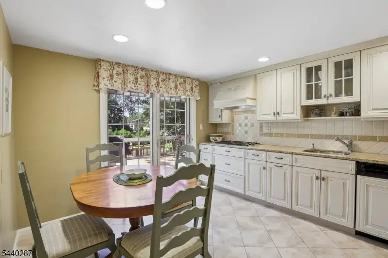 24 Cherry Hill Rd, Livingston, NJ 07039 - #3