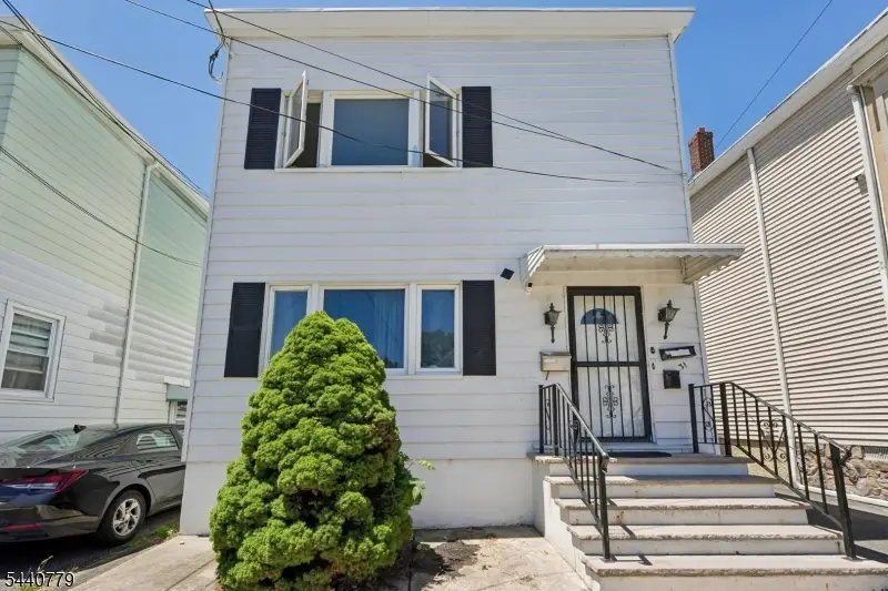 31 Blakely Pl, Garfield, NJ 07026 - #1