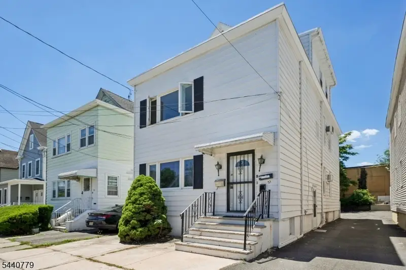 31 Blakely Pl, Garfield, NJ 07026 - #2