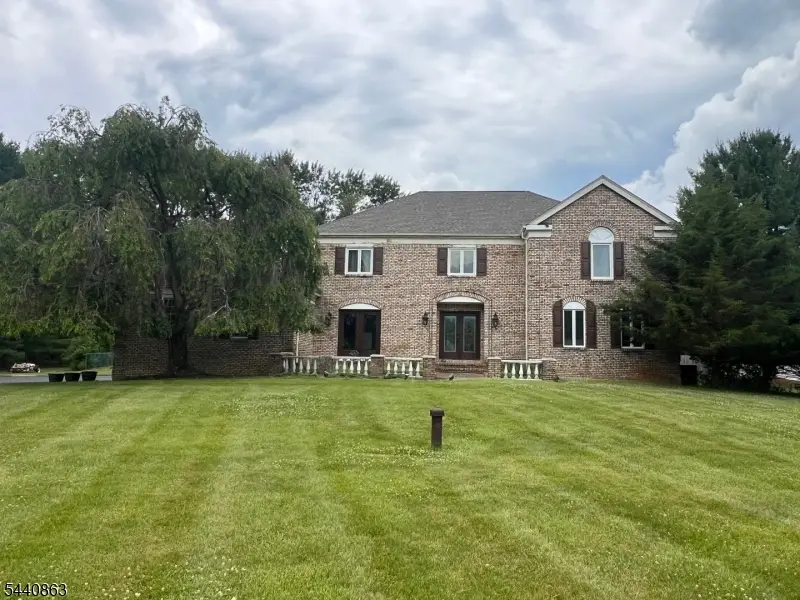 26 Gentry Dr, Washington, NJ 07853 - #1